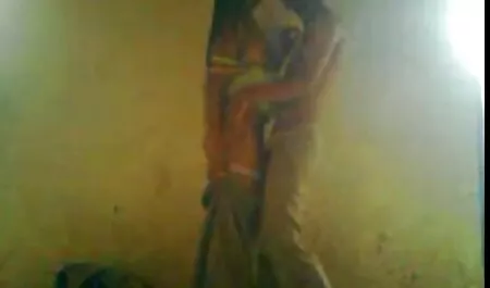 同じベッドでレズビアンの友人と夜を過ごす。 女性 向け おっぱい 動画