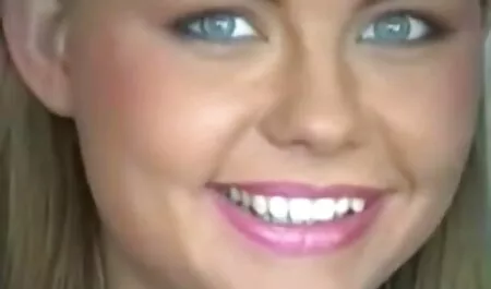 ブロンドの髪を持つハーディ男。 女性 向け の sex 動画