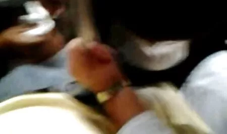 おじさんは二人の若い男と順番にハメ撮り。 アダルト 動画 女子 向け