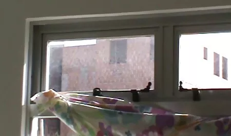 赤毛は彼女の口の中で大きなコックを取ります。 女性 エロ 動画 無料
