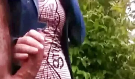 Dillion エロ い 動画 女性 Harperは彼女の口の中で大きなコックを取る。