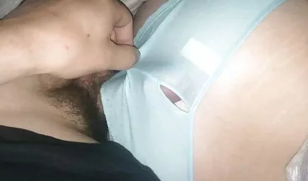 彼は二つの罰則を取ります。 女性 用 アダルト 映像