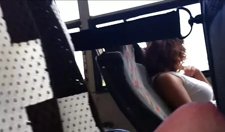 ティーンエイジャーのかわいい顔に精子が流れた。 エロ 動画 イケメン 男優