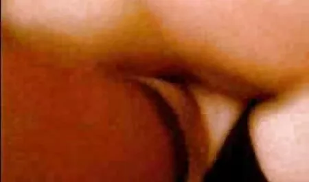 アナルで舌を満たし、膣で性交する。 無料 エロ 動画 濃厚 フェラ