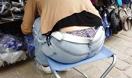 配管工のオナラ赤毛の女性。 エロメン 動画 無料