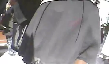 レズビアン三位一体は、お尻に突きます。 女の子 無料 動画 エロ