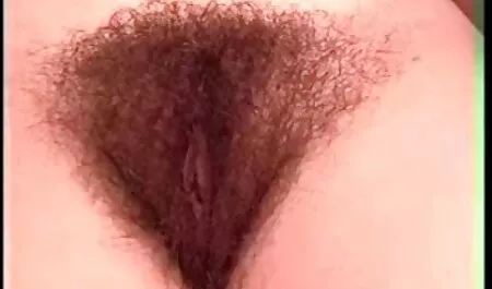 処女膜の二つを満たしています。 鈴木 一徹 ラブラブ 動画