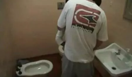 母と娘は息子にフェラチオを与えます。 女性 専用 動画 アダルト