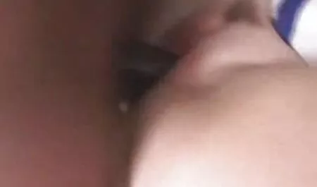 彼女は夫の前でお尻を犯す。 セックス 動画 女性 向け