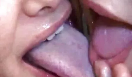 アルファックはワインの後に女性をオナラ。 av 動画 女性 用