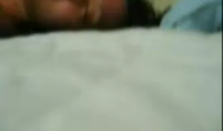 Dani av 女性 人気 Danielsはバスルームで犯される。