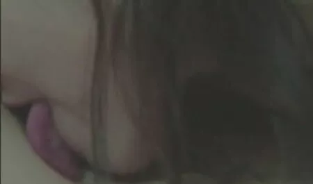 巻きを与えblowjobます。 あだると 動画 女性