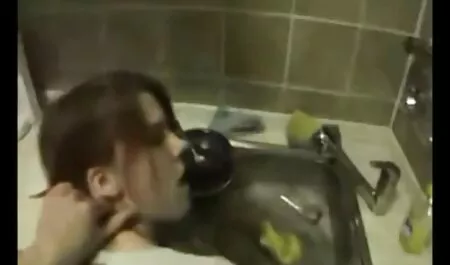 フランスの女性は二人の男を放棄する。 スロー sex 無料 動画