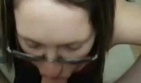 黒人男性は大きな陰茎を持つ女性を性交する。 クンニ 女性 用 動画