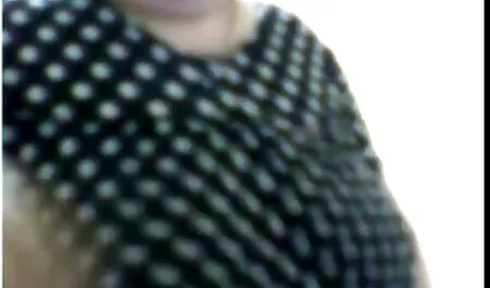チアリーダーは指で遊び、自慰行為をする。 女性 の ため の エッチ 動画 無料